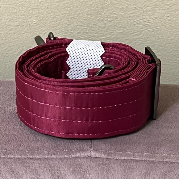 Lug Harness Crossbody Bag in Raspberry - Picture 9 of 10